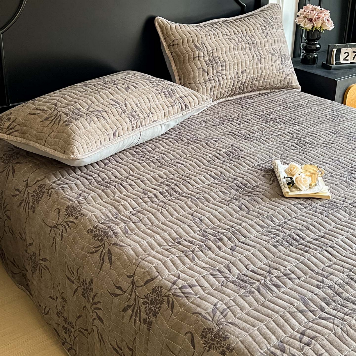 91家纺网 家纺一手货源 找家纺 满座家居 2026新款舒适亲肤简约单品床盖 玉茗