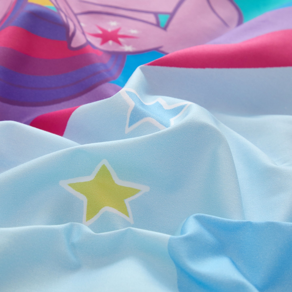 91家纺网 家纺一手货源 找家纺 蘭菲家纺 2026新款幼儿园儿童小马宝莉系列多件套 嗨皮宝莉