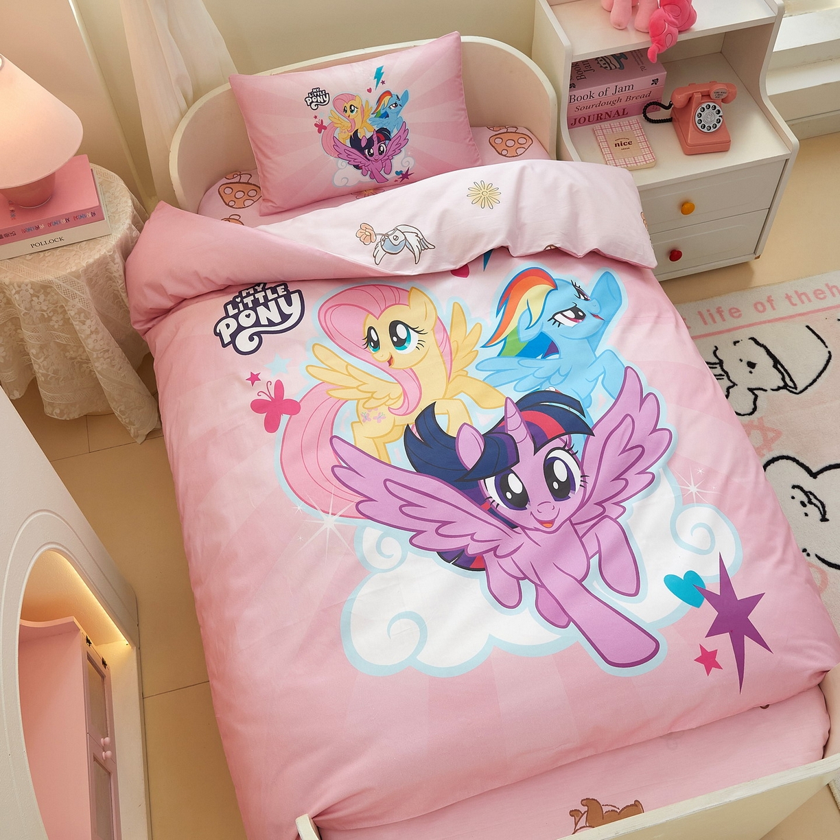 91家纺网 家纺一手货源 找家纺 蘭菲家纺 2026新款幼儿园儿童小马宝莉系列多件套 飞翔宝莉