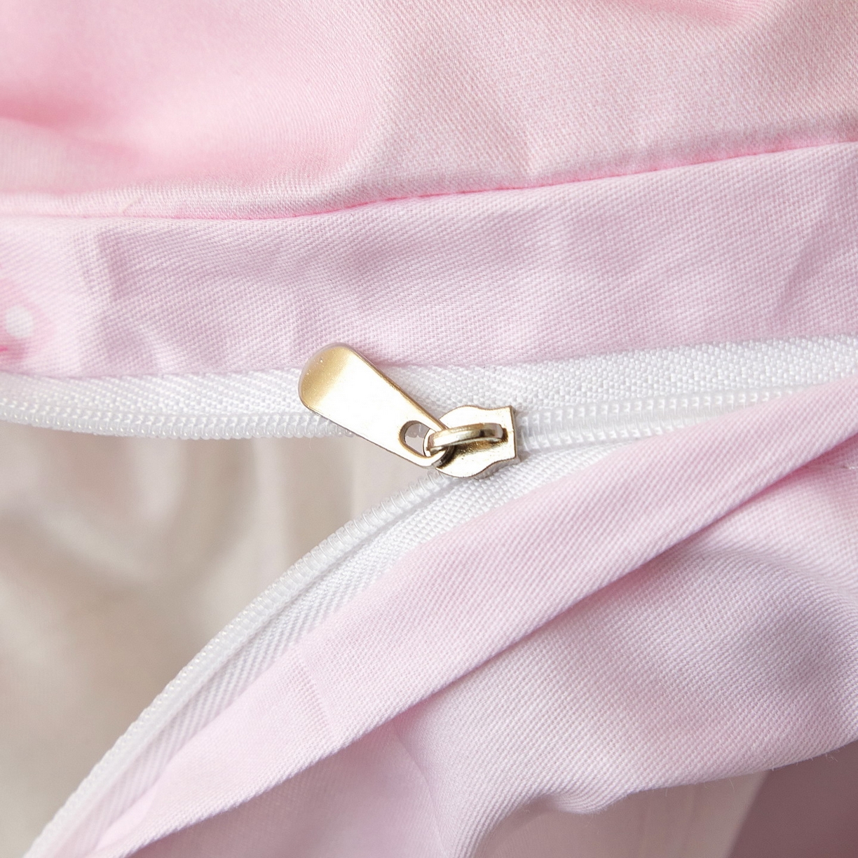 91家纺网 家纺一手货源 找家纺 蘭菲家纺 2026新款幼儿园儿童三丽欧系列多件套 车站KT