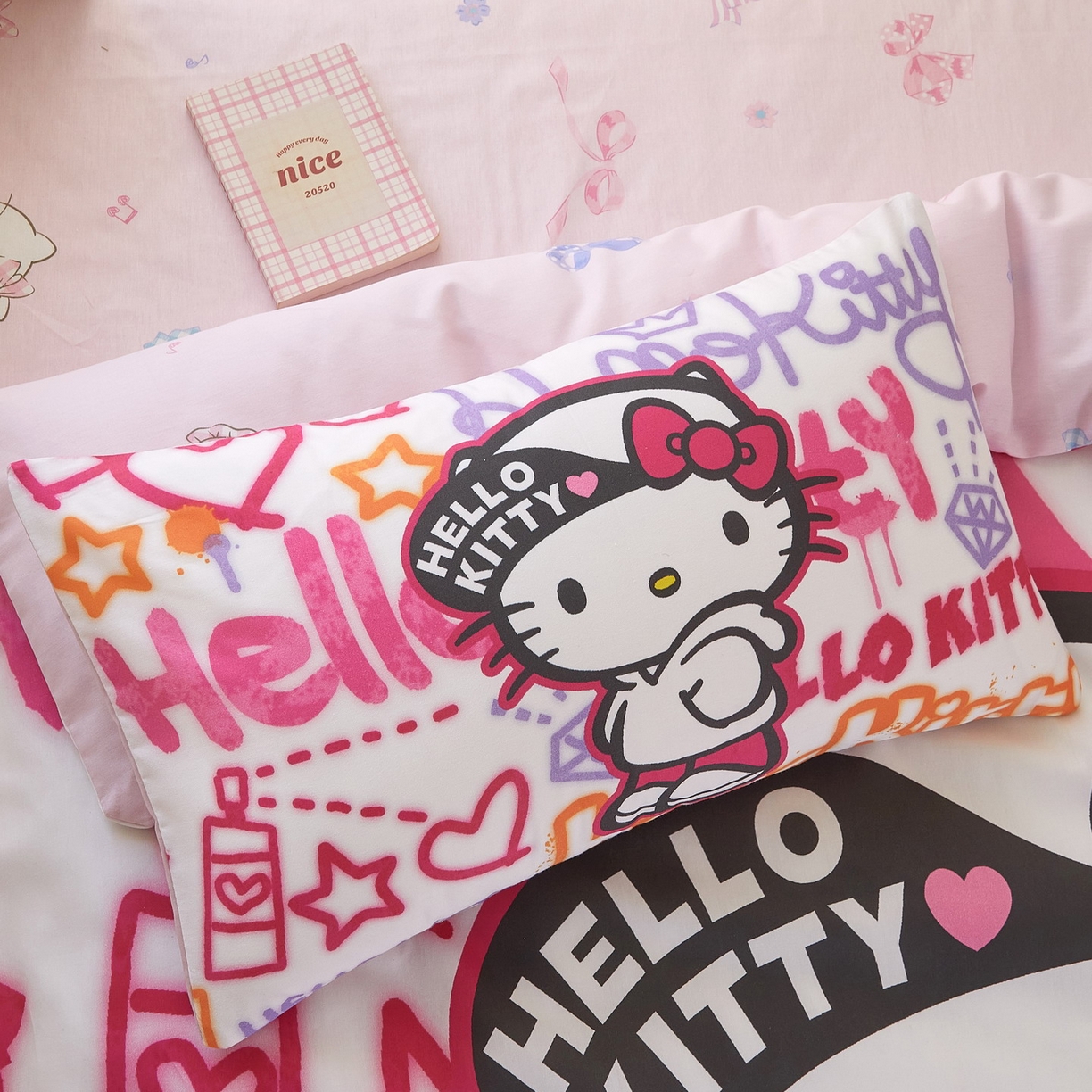 91家纺网 家纺一手货源 找家纺 蘭菲家纺 2026新款幼儿园儿童三丽欧系列多件套 涂鸦KT