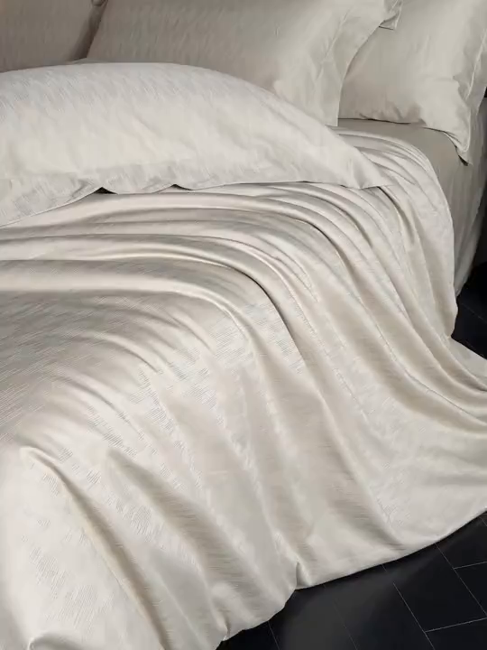 91家纺网 家纺一手货源 找家纺 舒慕家纺 2025新款亲肤舒适高端100S长绒棉纯棉银丝提花四件套 夏凡095