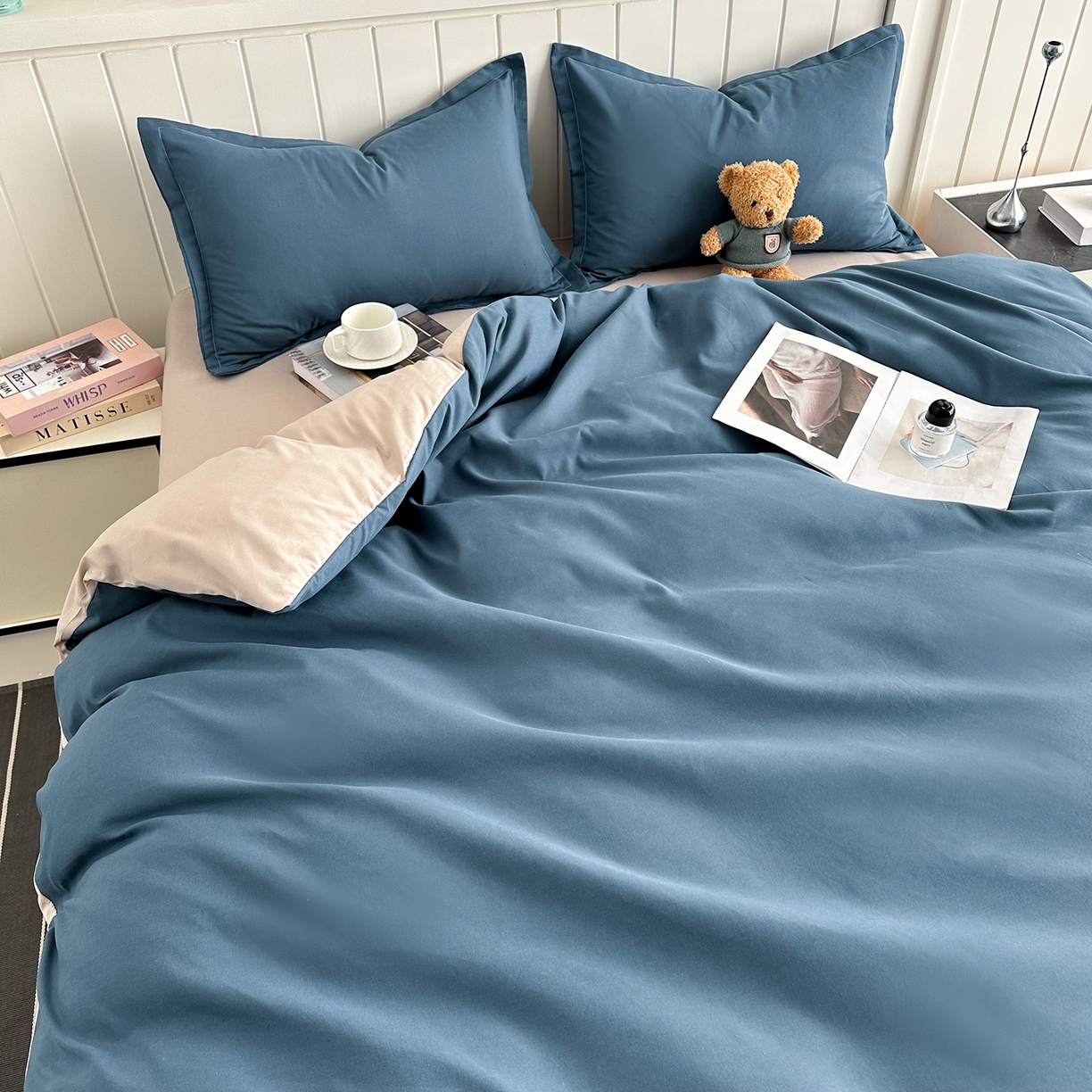 91家纺网 家纺一手货源 找家纺 佑泽家纺 2026年纯色双拼水洗棉四件套单被套 宾利蓝+卡其