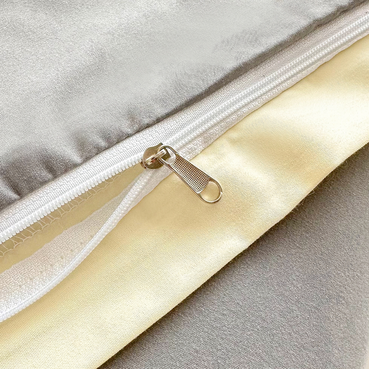 91家纺网 家纺一手货源 找家纺 佑泽家纺 2026年纯色双拼水洗棉四件套单被套 奶油黄+月光灰