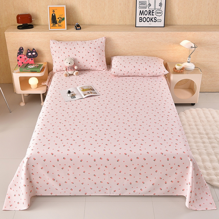 91家纺网 家纺一手货源 找家纺 德比尔斯  2026新款原棉老粗布凉席印花床单三件套 草莓