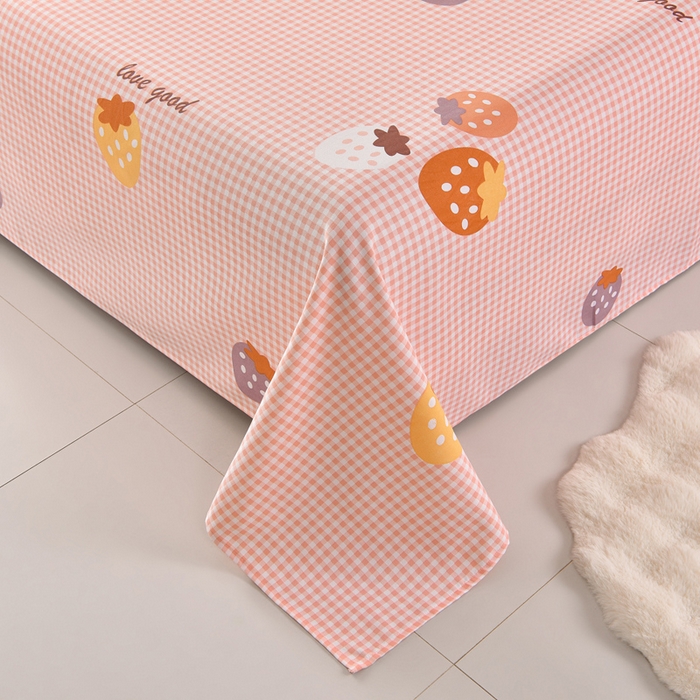 91家纺网 家纺一手货源 找家纺 德比尔斯  2026新款原棉老粗布凉席印花床单三件套 草莓甜心