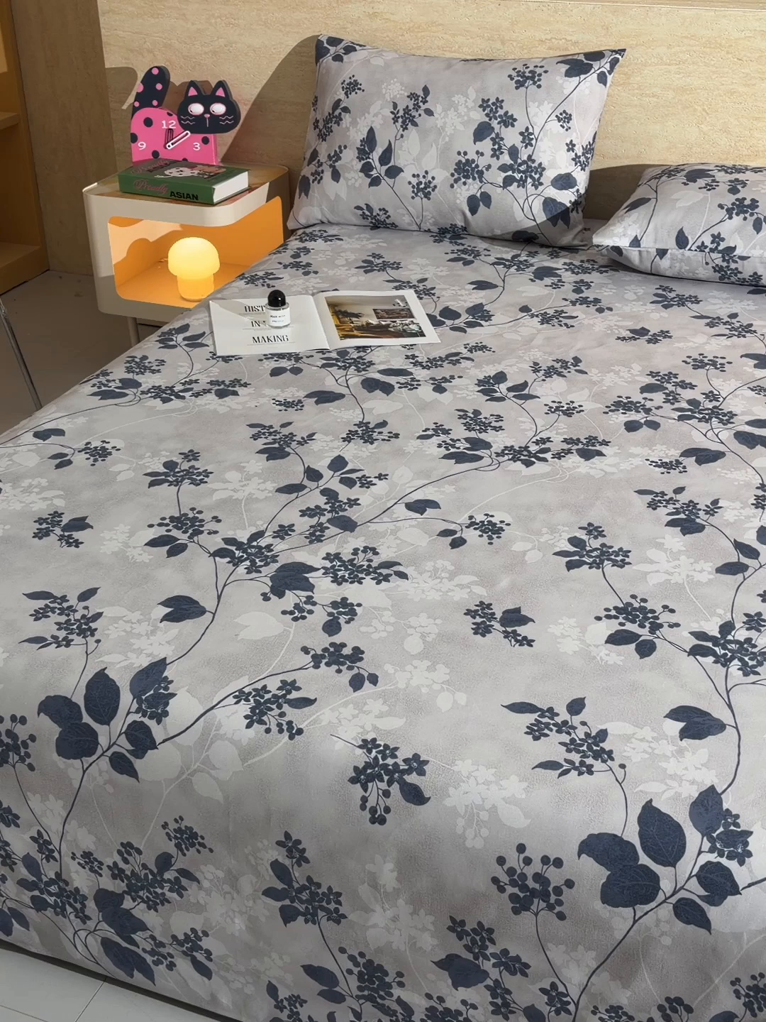 91家纺网 家纺一手货源 找家纺 德比尔斯  2026新款原棉老粗布凉席印花床单三件套 迭迭绿