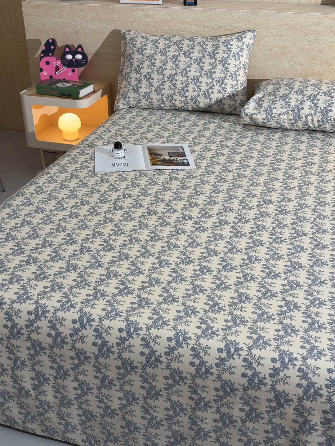 91家纺网 家纺一手货源 找家纺 德比尔斯  2026新款原棉老粗布凉席印花床单三件套 蓝莲花