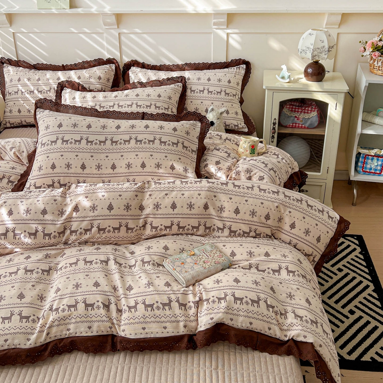 91家纺网 家纺一手货源 找家纺 （总）富米莱（原臻工厂） 2026新款高克重爆款法式全棉纯棉花边四季款加厚色织提花床盖床裙四件套