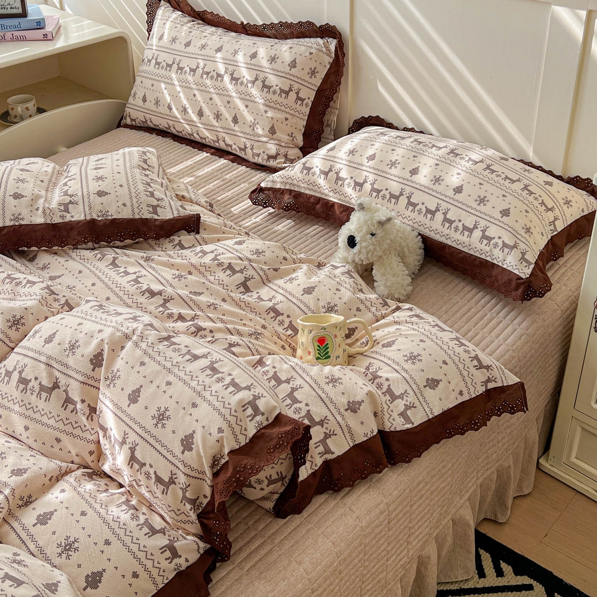 91家纺网 家纺一手货源 找家纺 （总）富米莱（原臻工厂） 2026新款高克重爆款法式全棉纯棉花边四季款加厚色织提花床盖床裙四件套