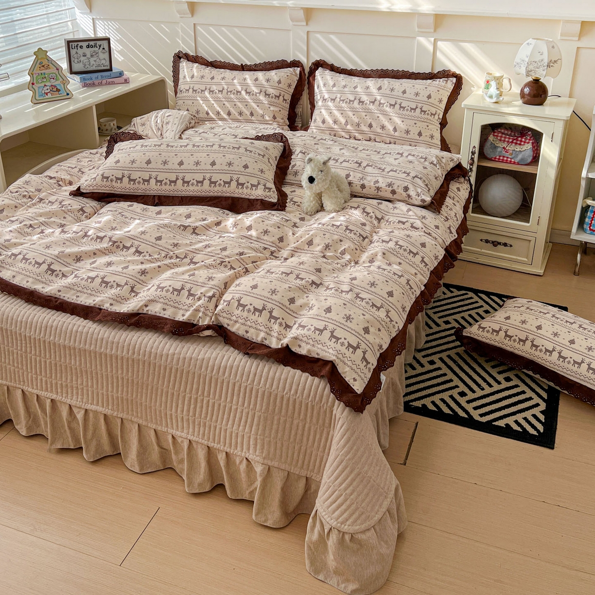 91家纺网 家纺一手货源 找家纺 （总）富米莱（原臻工厂） 2026新款高克重爆款法式全棉纯棉花边四季款加厚色织提花床盖床裙四件套