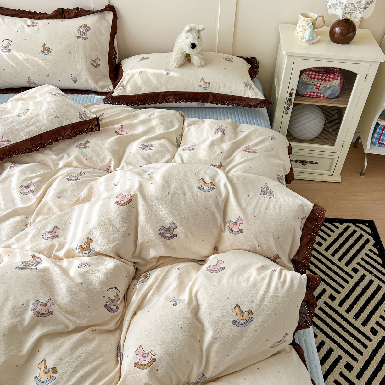 91家纺网 家纺一手货源 找家纺 富米莱（原臻工厂） 2026新款高克重爆款法式全棉纯棉花边四季款加厚色织提花床盖床裙四件套 提花-童梦园