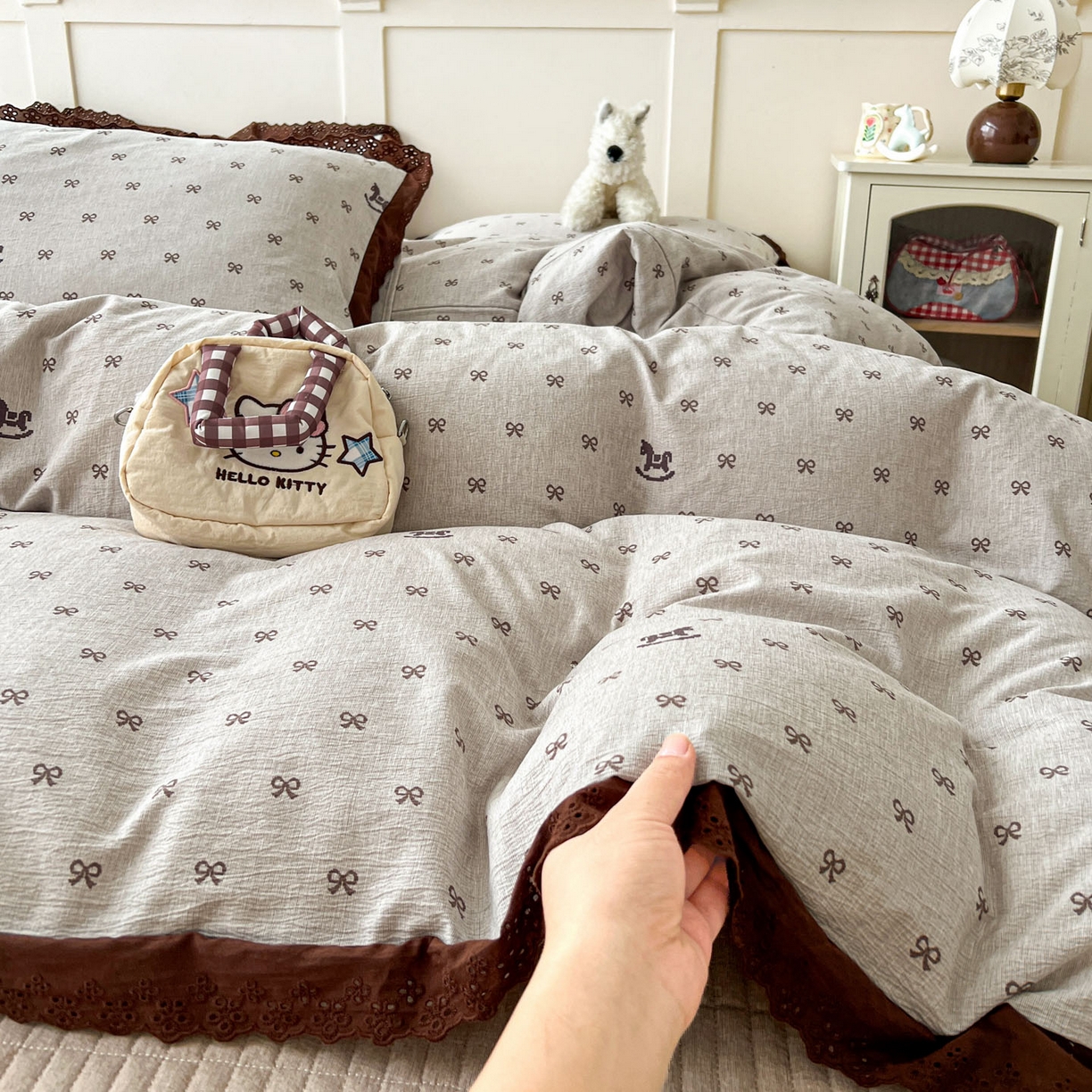 91家纺网 家纺一手货源 找家纺 富米莱（原臻工厂） 2026新款高克重爆款法式全棉纯棉花边四季款加厚色织提花床盖床裙四件套 提花-摇摇马