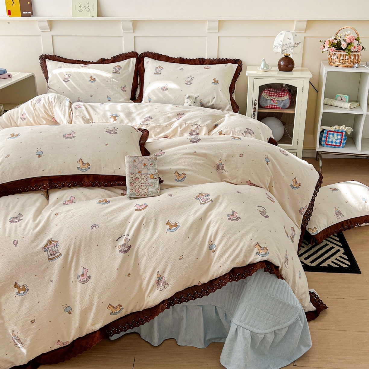 91家纺网 家纺一手货源 找家纺 富米莱（原臻工厂） 2026新款高克重爆款法式全棉纯棉花边四季款加厚色织提花床盖床裙四件套 提花-童梦园