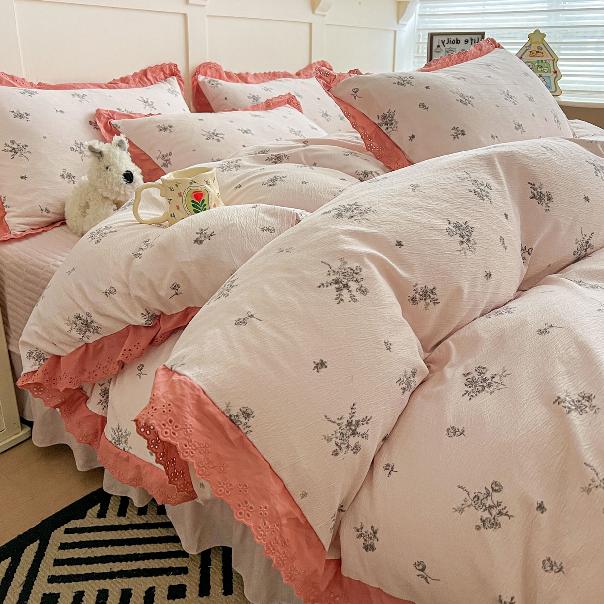 91家纺网 家纺一手货源 找家纺 富米莱（原臻工厂） 2026新款高克重爆款法式全棉纯棉花边四季款加厚色织提花床盖床裙四件套 提花-南法假日