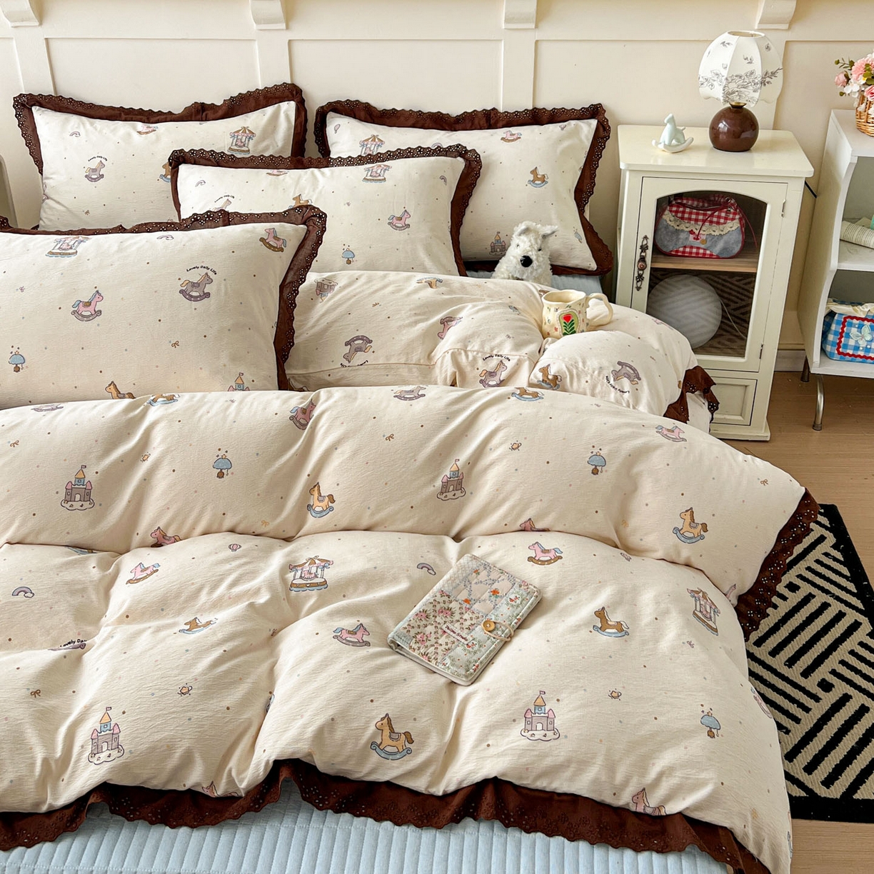 91家纺网 家纺一手货源 找家纺 富米莱（原臻工厂） 2026新款高克重爆款法式全棉纯棉花边四季款加厚色织提花床盖床裙四件套 提花-童梦园