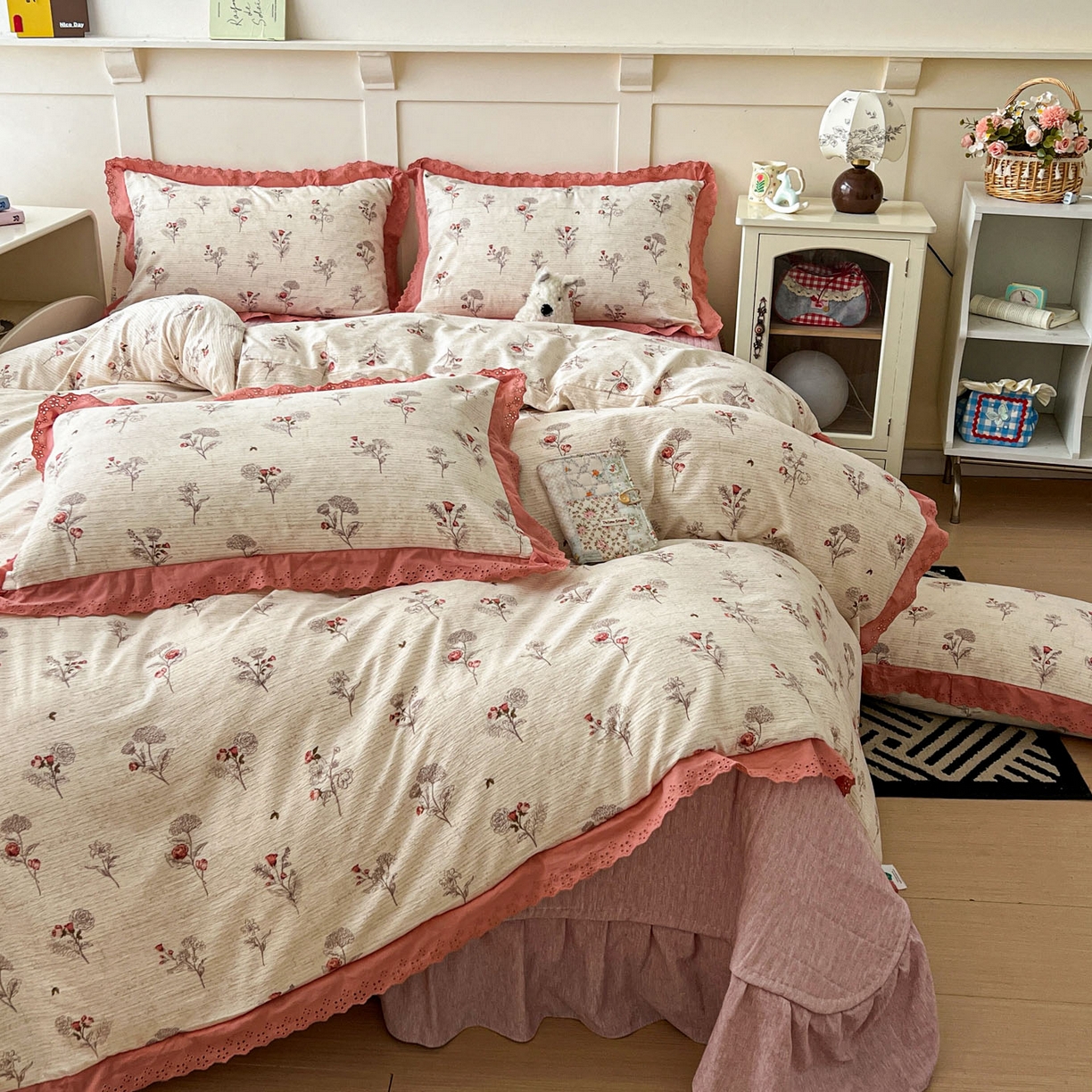 91家纺网 家纺一手货源 找家纺 富米莱（原臻工厂） 2026新款高克重爆款法式全棉纯棉花边四季款加厚色织提花床盖床裙四件套 提花-野蔷薇