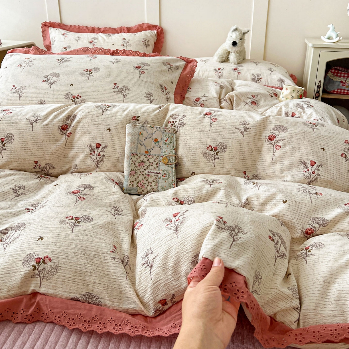 91家纺网 家纺一手货源 找家纺 富米莱（原臻工厂） 2026新款高克重爆款法式全棉纯棉花边四季款加厚色织提花床盖床裙四件套 提花-野蔷薇