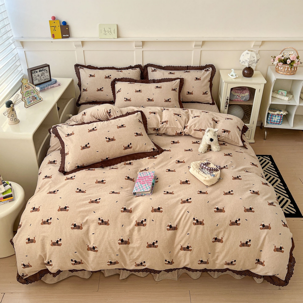 91家纺网 家纺一手货源 找家纺 富米莱（原臻工厂） 2026新款高克重爆款法式全棉纯棉花边四季款加厚色织提花床盖床裙四件套 提花-樱桃狗