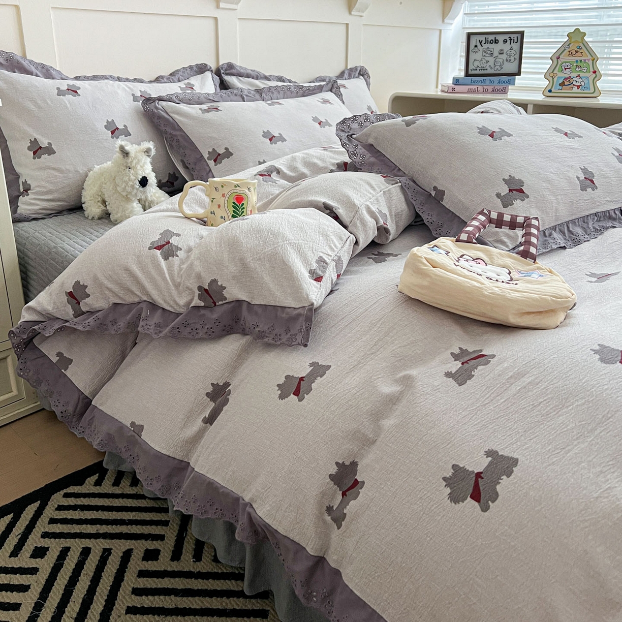 91家纺网 家纺一手货源 找家纺 富米莱（原臻工厂） 2026新款高克重爆款法式全棉纯棉花边四季款加厚色织提花床盖床裙四件套 提花-汪星人