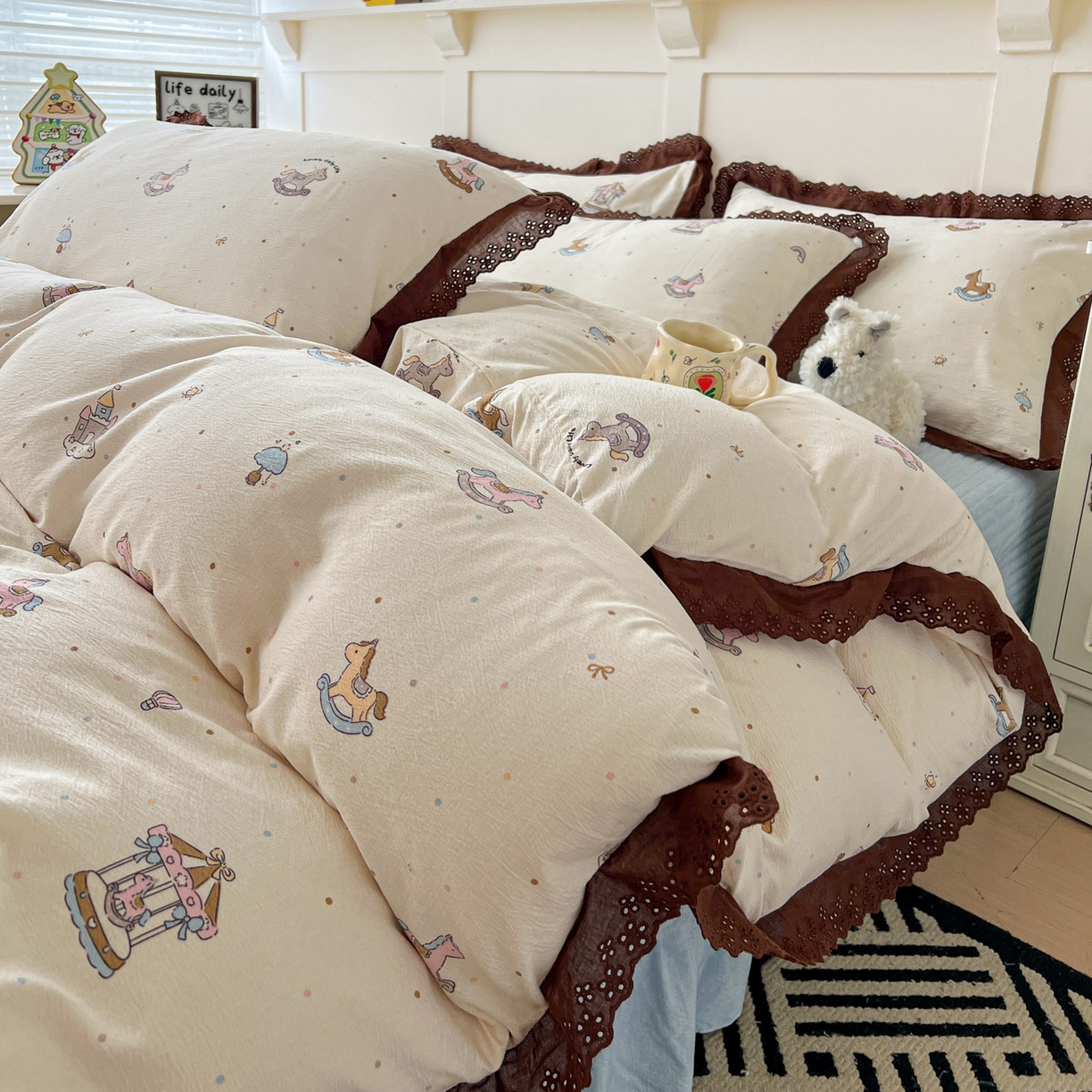 91家纺网 家纺一手货源 找家纺 富米莱（原臻工厂） 2026新款高克重爆款法式全棉纯棉花边四季款加厚色织提花床盖床裙四件套 提花-童梦园