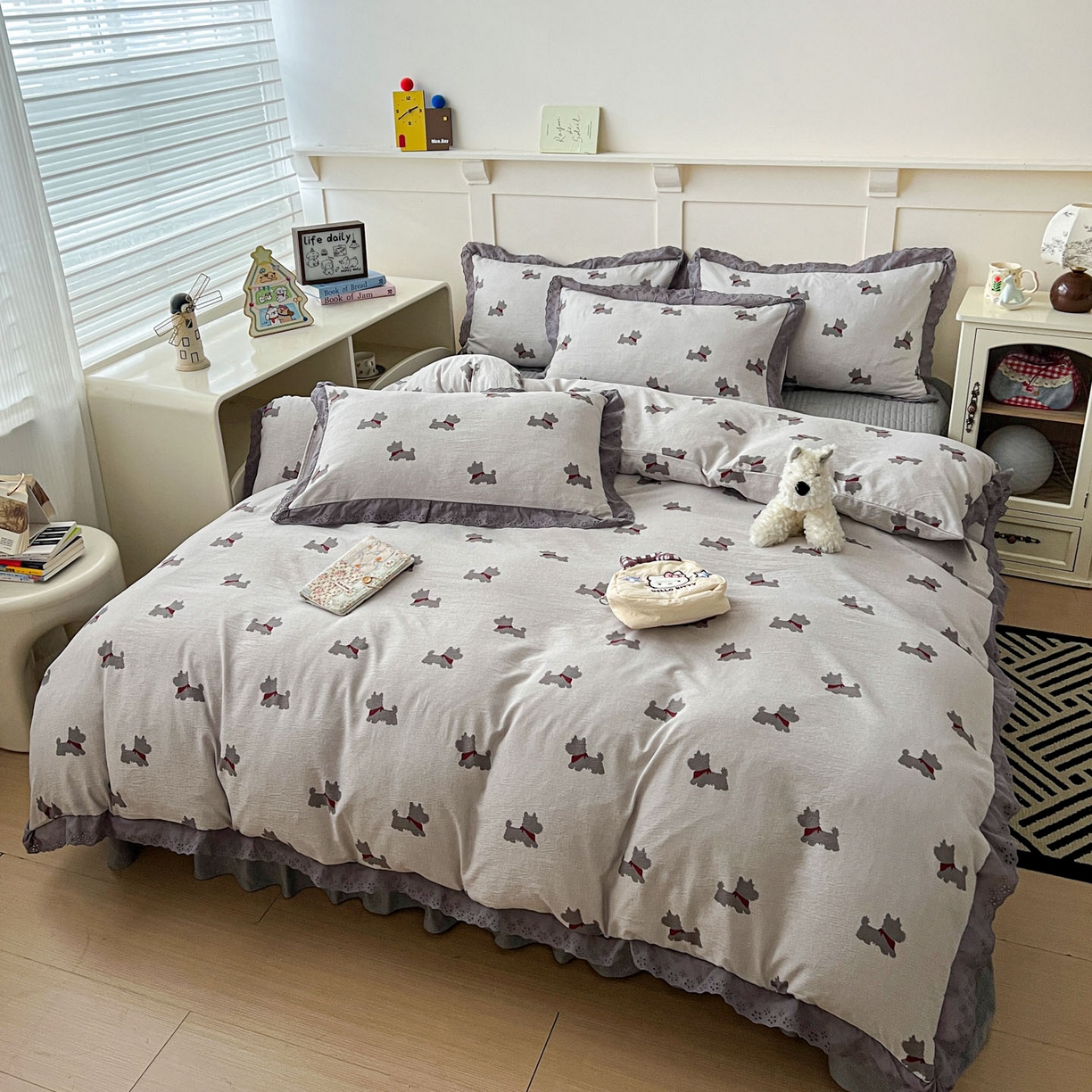 91家纺网 家纺一手货源 找家纺 富米莱（原臻工厂） 2026新款高克重爆款法式全棉纯棉花边四季款加厚色织提花床盖床裙四件套 提花-汪星人