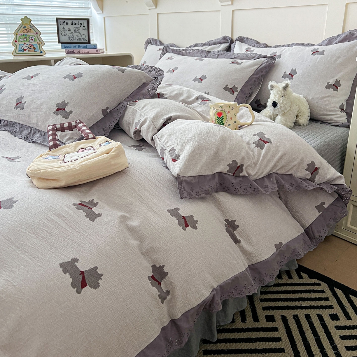 91家纺网 家纺一手货源 找家纺 富米莱（原臻工厂） 2026新款高克重爆款法式全棉纯棉花边四季款加厚色织提花床盖床裙四件套 提花-汪星人