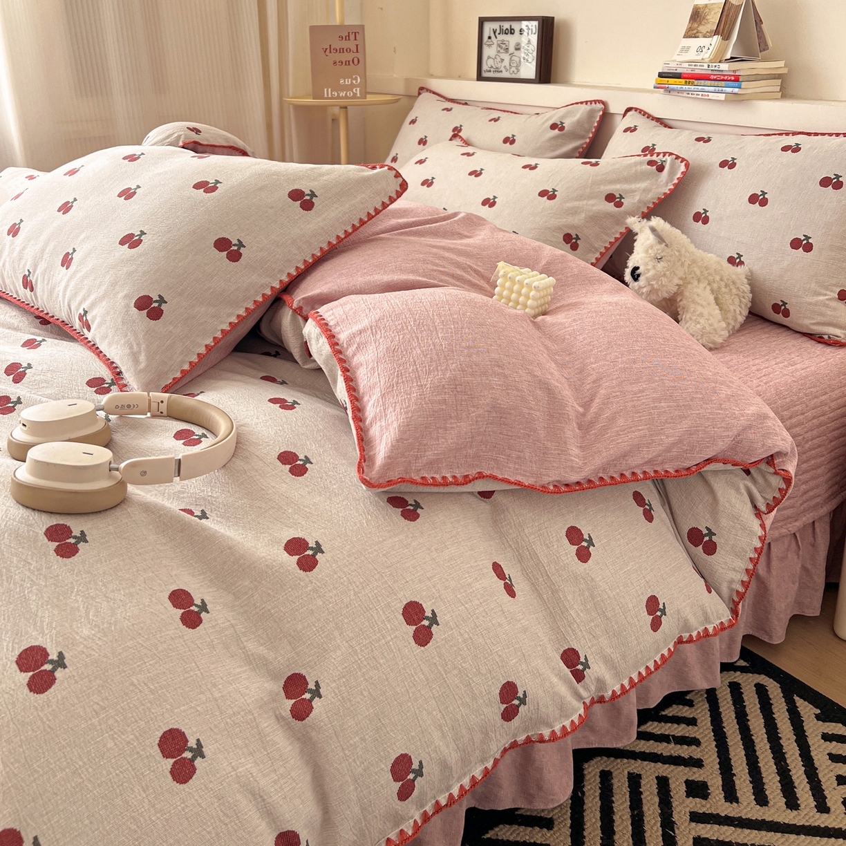 91家纺网 家纺一手货源 找家纺 富米莱（原臻工厂） 2026春夏新款色织提花贝壳边床盖床裙四件套 贝壳边-红樱桃