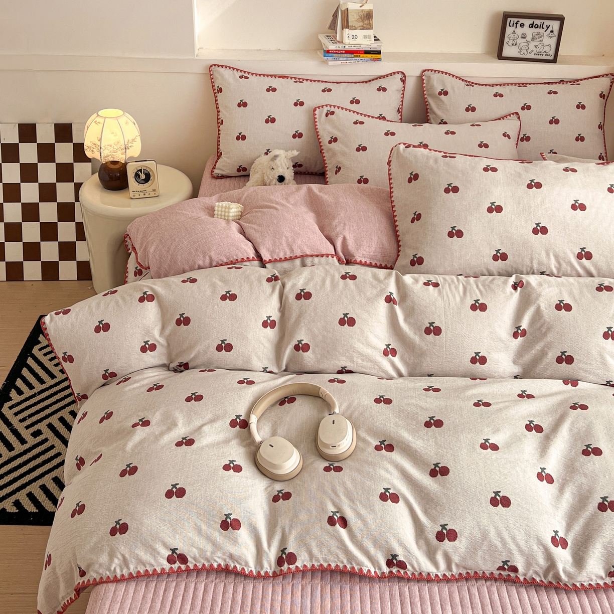 91家纺网 家纺一手货源 找家纺 富米莱（原臻工厂） 2026春夏新款色织提花贝壳边床盖床裙四件套 贝壳边-红樱桃