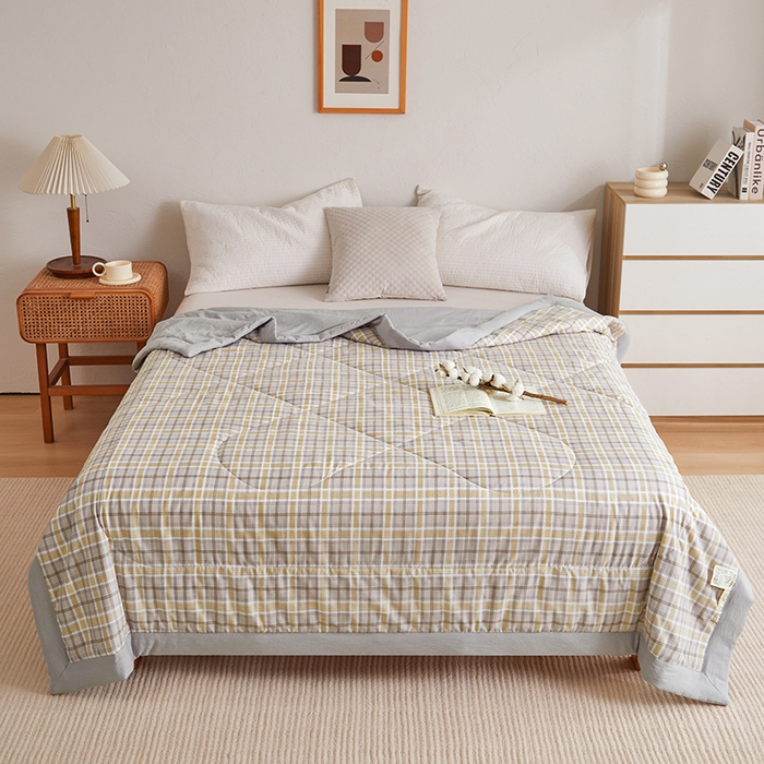 91家纺网 家纺一手货源 找家纺 织雅漫 2026新款水洗棉夏被空调被夏凉被 暖黄