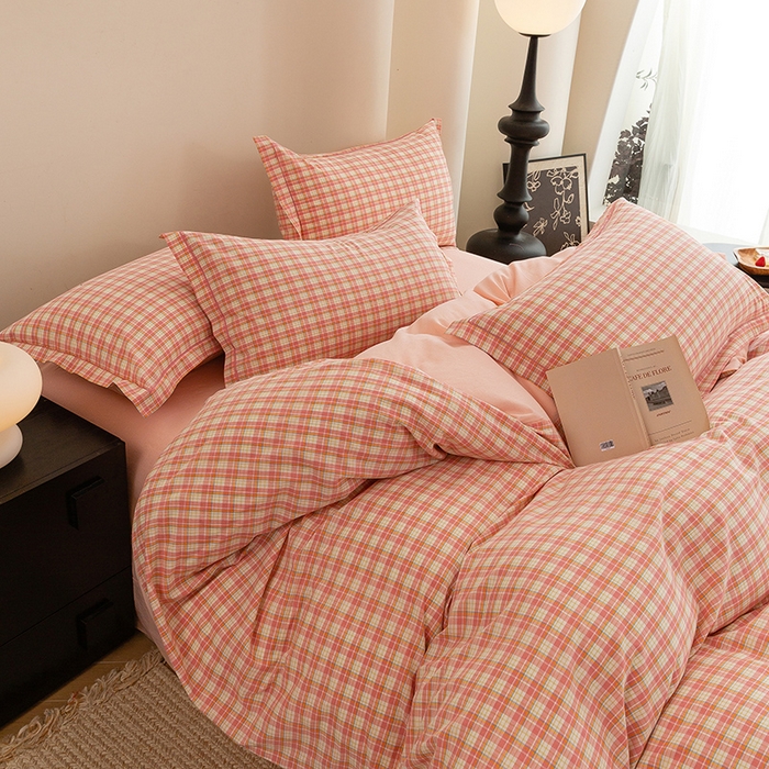 91家纺网 家纺一手货源 找家纺 喜四方 2026新款全棉色织水洗棉四件套 小城故事