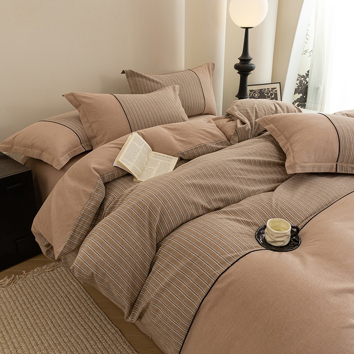 91家纺网 家纺一手货源 找家纺 喜四方 2026新款100%全棉纯棉色织水洗棉花边工艺款四件套-系列二 暮川（咖）