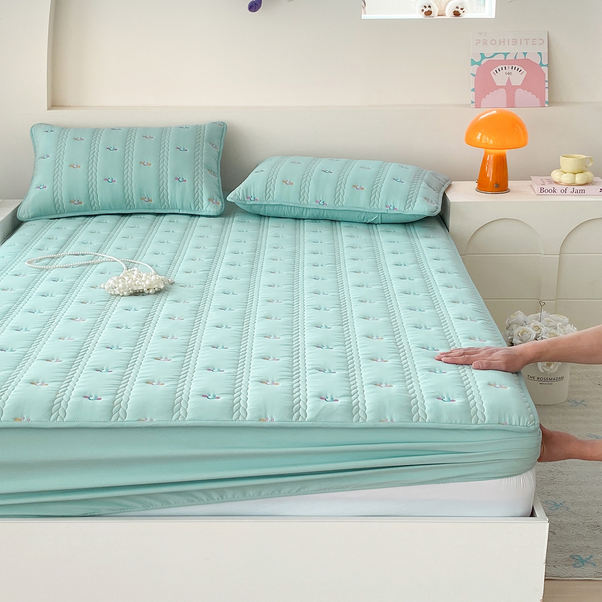 91家纺网 家纺一手货源 找家纺 尊康家纺（原磊科） 2026新款奶昔棉抗菌夹棉床笠-昭岚系列 昭岚-薄荷绿