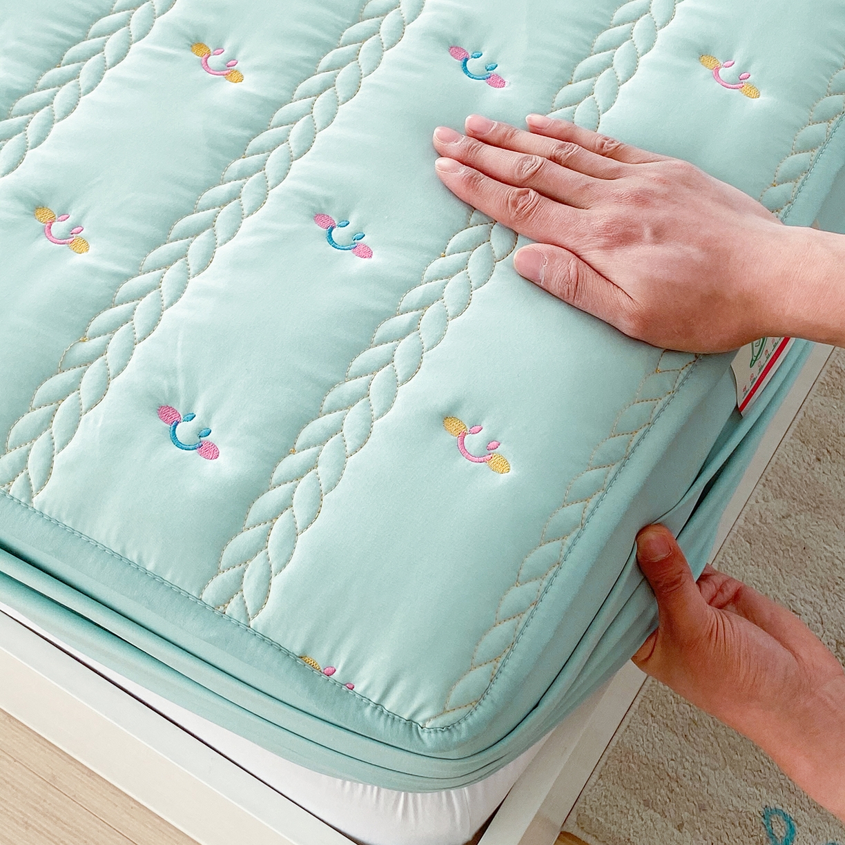 91家纺网 家纺一手货源 找家纺 （总）尊康家纺（原磊科） 2026新款奶昔棉抗菌夹棉床笠-昭岚系列