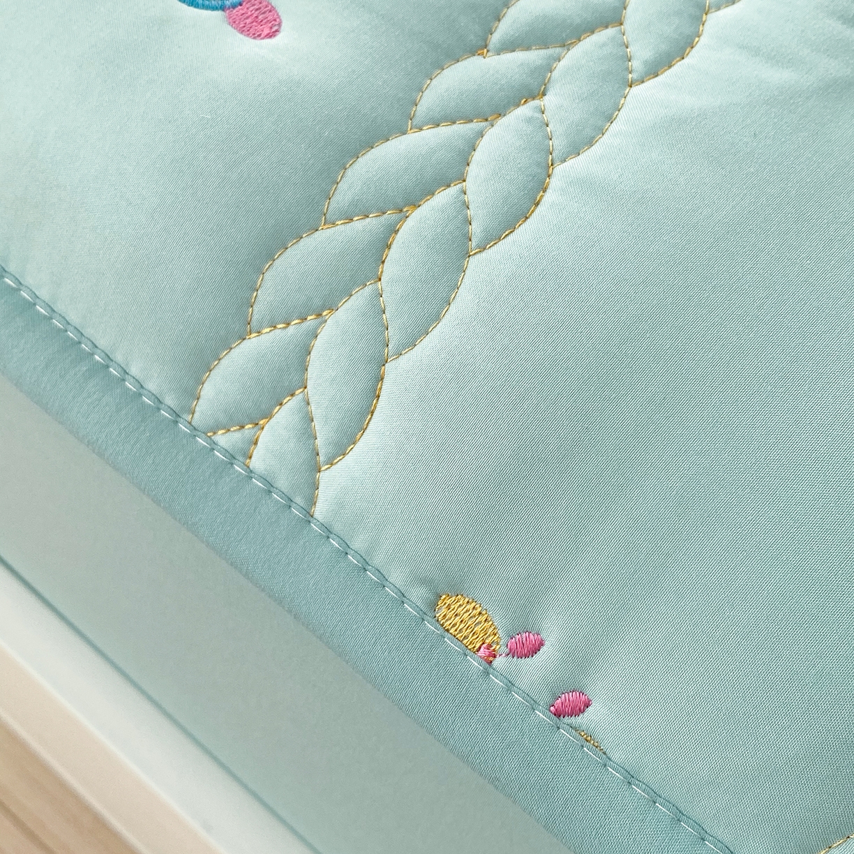 91家纺网 家纺一手货源 找家纺 （总）尊康家纺（原磊科） 2026新款奶昔棉抗菌夹棉床笠-昭岚系列