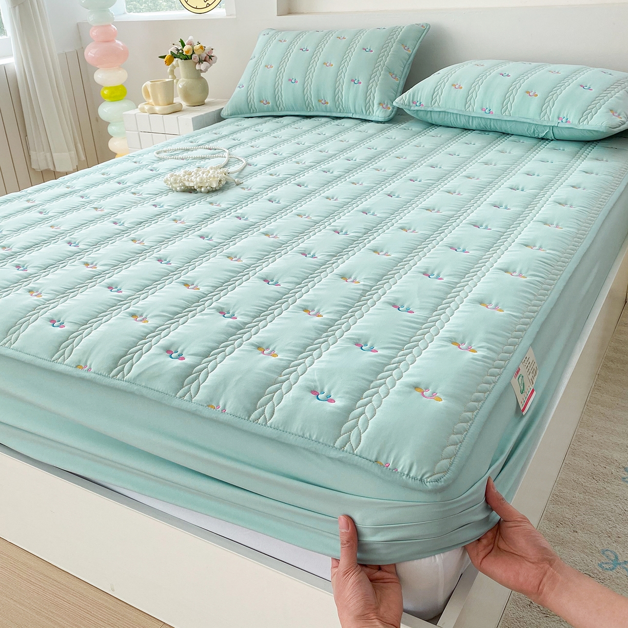 91家纺网 家纺一手货源 找家纺 （总）尊康家纺（原磊科） 2026新款奶昔棉抗菌夹棉床笠-昭岚系列