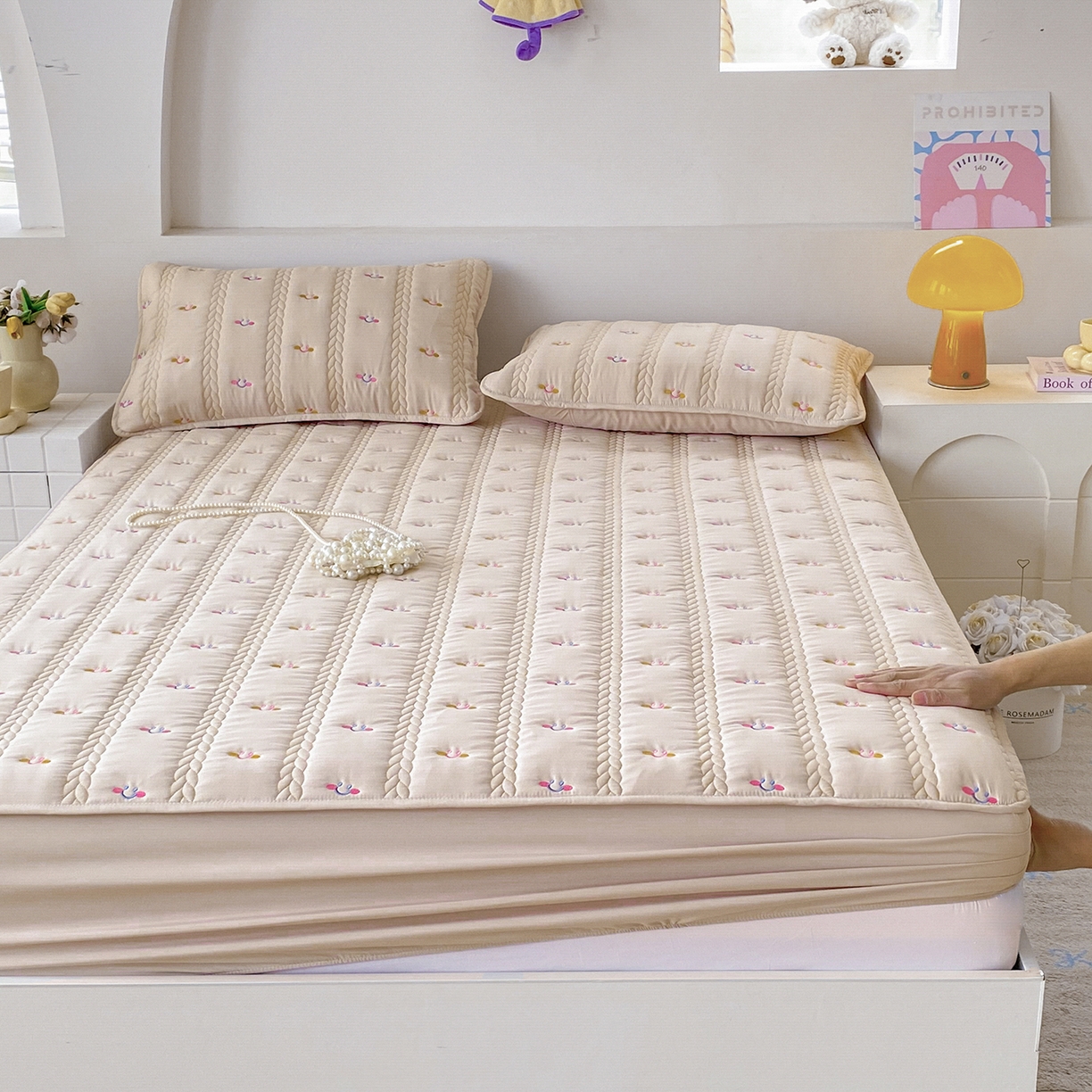 91家纺网 家纺一手货源 找家纺 尊康家纺（原磊科） 2026新款奶昔棉抗菌夹棉床笠-昭岚系列 昭岚-香槟