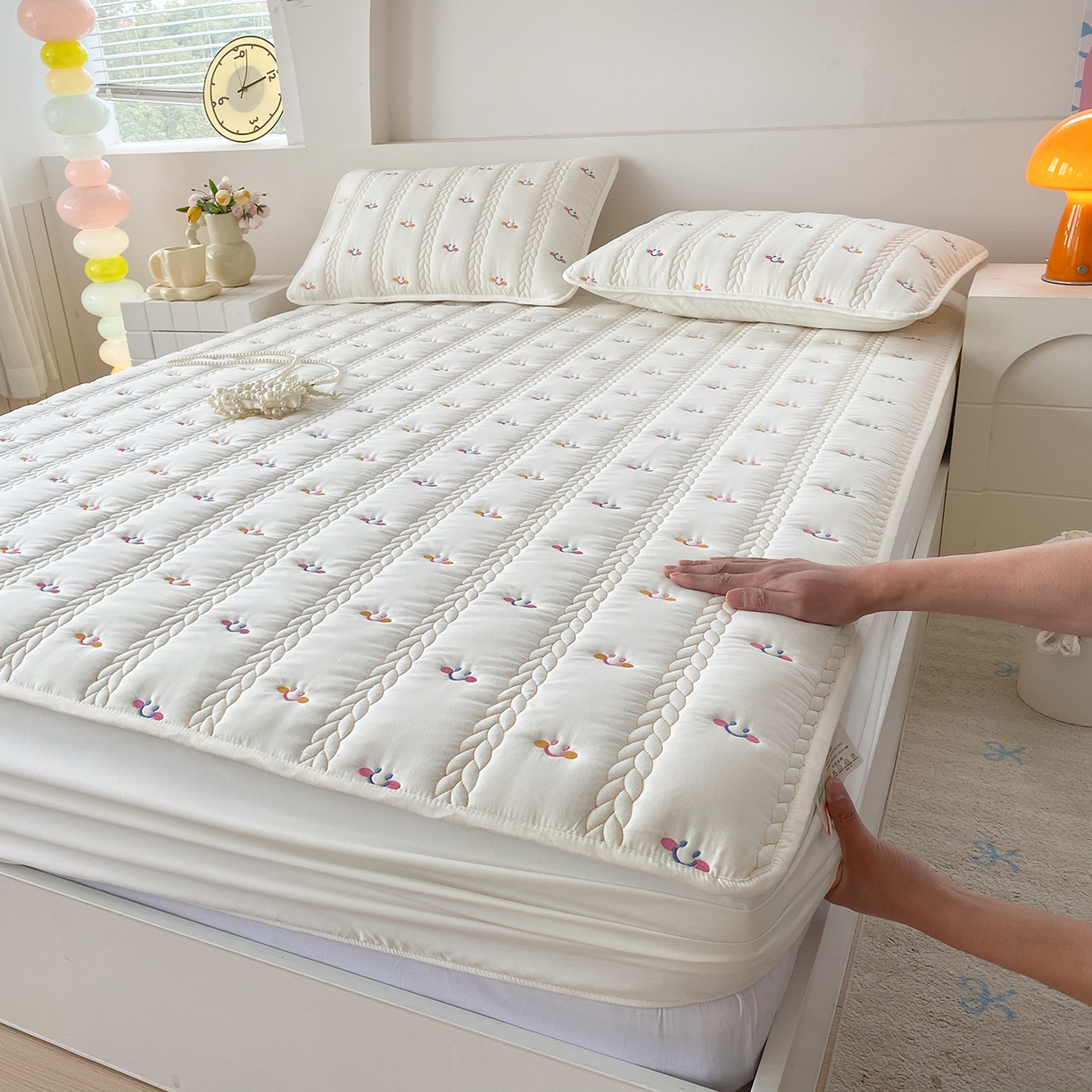 尊康家纺（原磊科） 2026新款奶昔棉抗菌夹棉床笠-昭岚系列 昭岚-米白