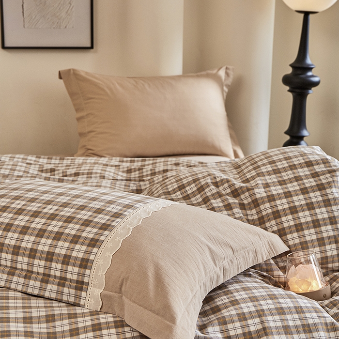 91家纺网 家纺一手货源 找家纺 喜四方 2026新款100%全棉纯棉色织水洗棉花边工艺款四件套-系列一 格恩