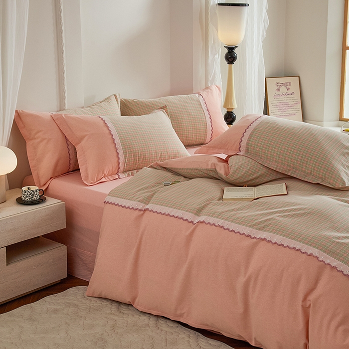 91家纺网 家纺一手货源 找家纺 喜四方 2026新款100%全棉纯棉色织水洗棉花边工艺款四件套-系列一 清禾-粉