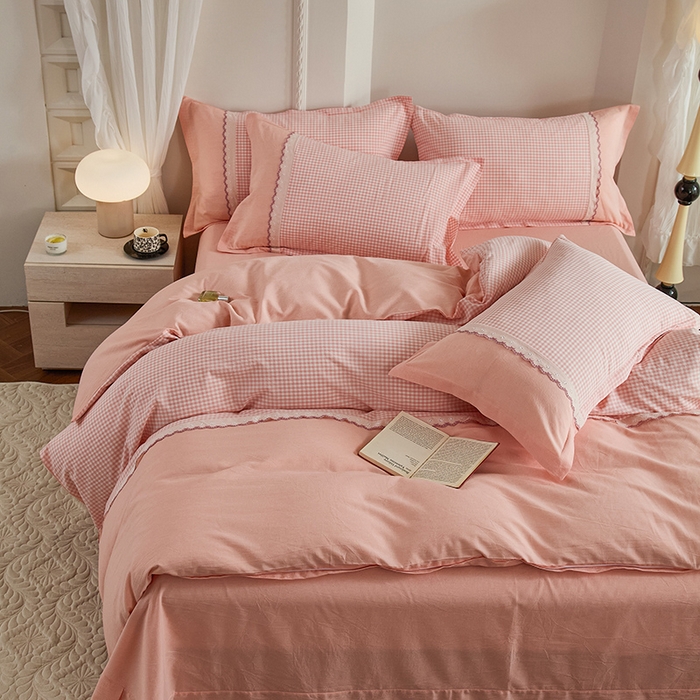 91家纺网 家纺一手货源 找家纺 喜四方 2026新款100%全棉纯棉色织水洗棉花边工艺款四件套-系列一 小确幸-粉