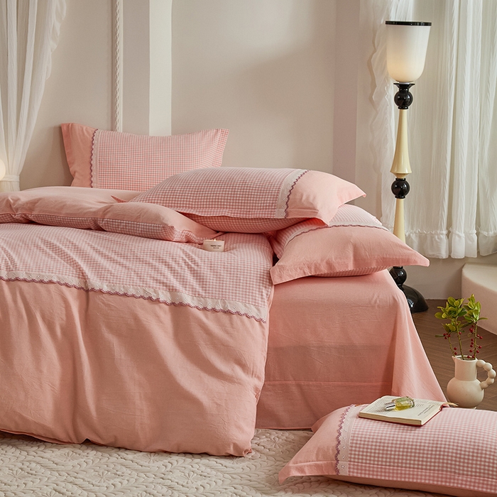 91家纺网 家纺一手货源 找家纺 喜四方 2026新款100%全棉纯棉色织水洗棉花边工艺款四件套-系列一 小确幸-粉