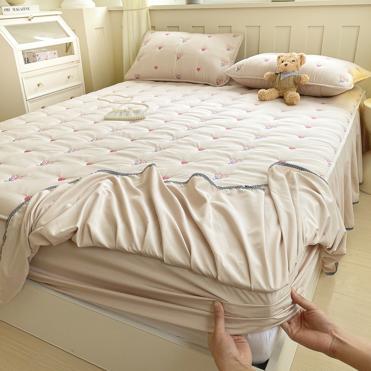 尊康家纺（原磊科） 2026新款奶昔棉抗菌夹棉床裙款床笠-花语系列 花语-香槟