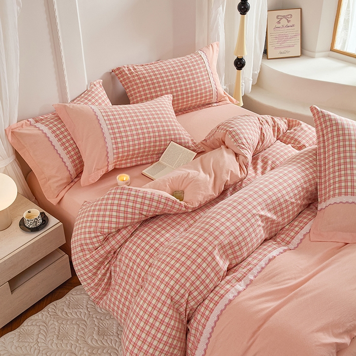 91家纺网 家纺一手货源 找家纺 喜四方 2026新款100%全棉纯棉色织水洗棉花边工艺款四件套-系列一 遇见-粉