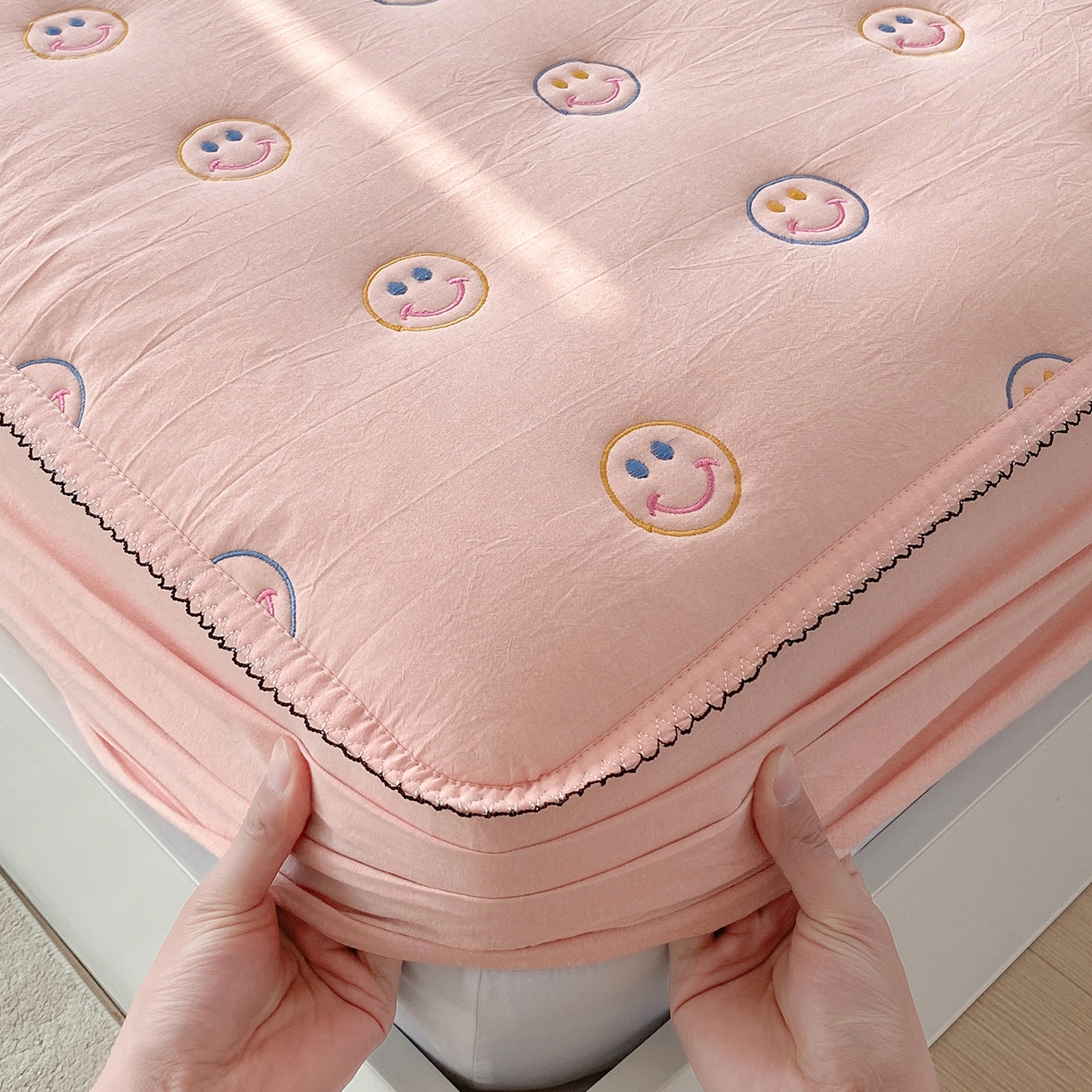 91家纺网 家纺一手货源 找家纺 （总）尊康家纺（原磊科） 2026新款全棉水洗棉色织大豆棉床笠-艾薇儿系列