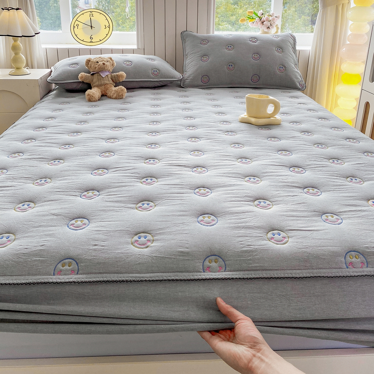 91家纺网 家纺一手货源 找家纺 尊康家纺（原磊科） 2026新款全棉水洗棉色织大豆棉床笠-艾薇儿系列 艾薇儿-绅士灰