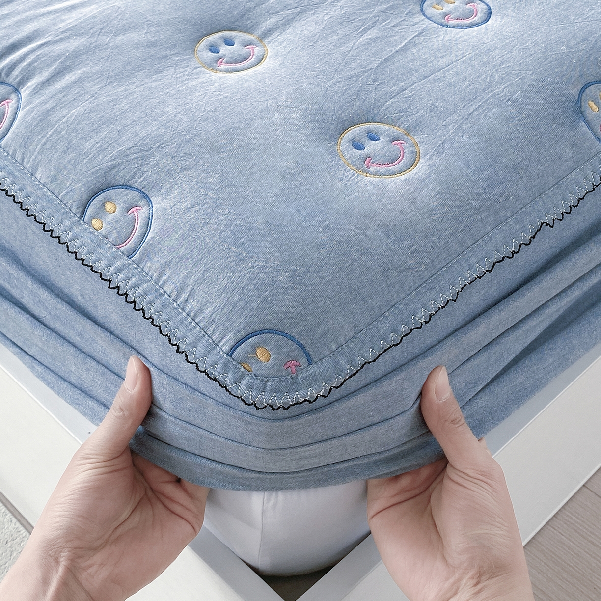 91家纺网 家纺一手货源 找家纺 尊康家纺（原磊科） 2026新款全棉水洗棉色织大豆棉床笠-艾薇儿系列 艾薇儿-天空蓝