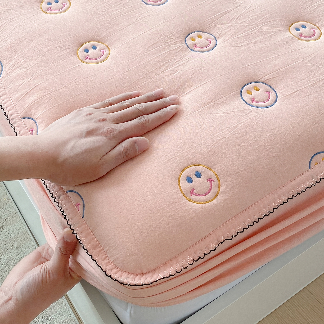 91家纺网 家纺一手货源 找家纺 （总）尊康家纺（原磊科） 2026新款全棉水洗棉色织大豆棉床笠-艾薇儿系列