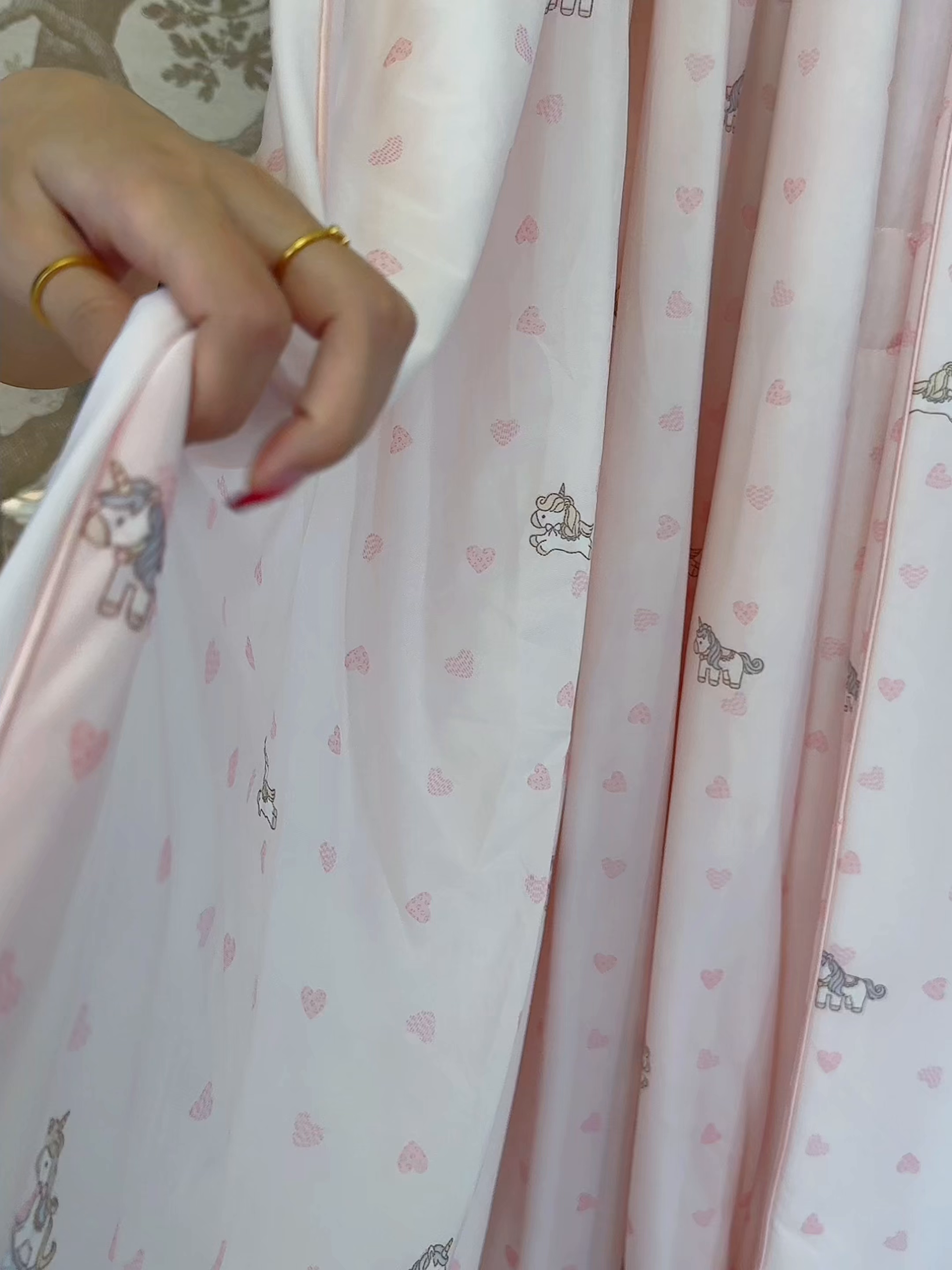 91家纺网 家纺一手货源 找家纺 兜米家居 2026春夏新款A类冰激凌凉感夏被被子被芯 爱心小马