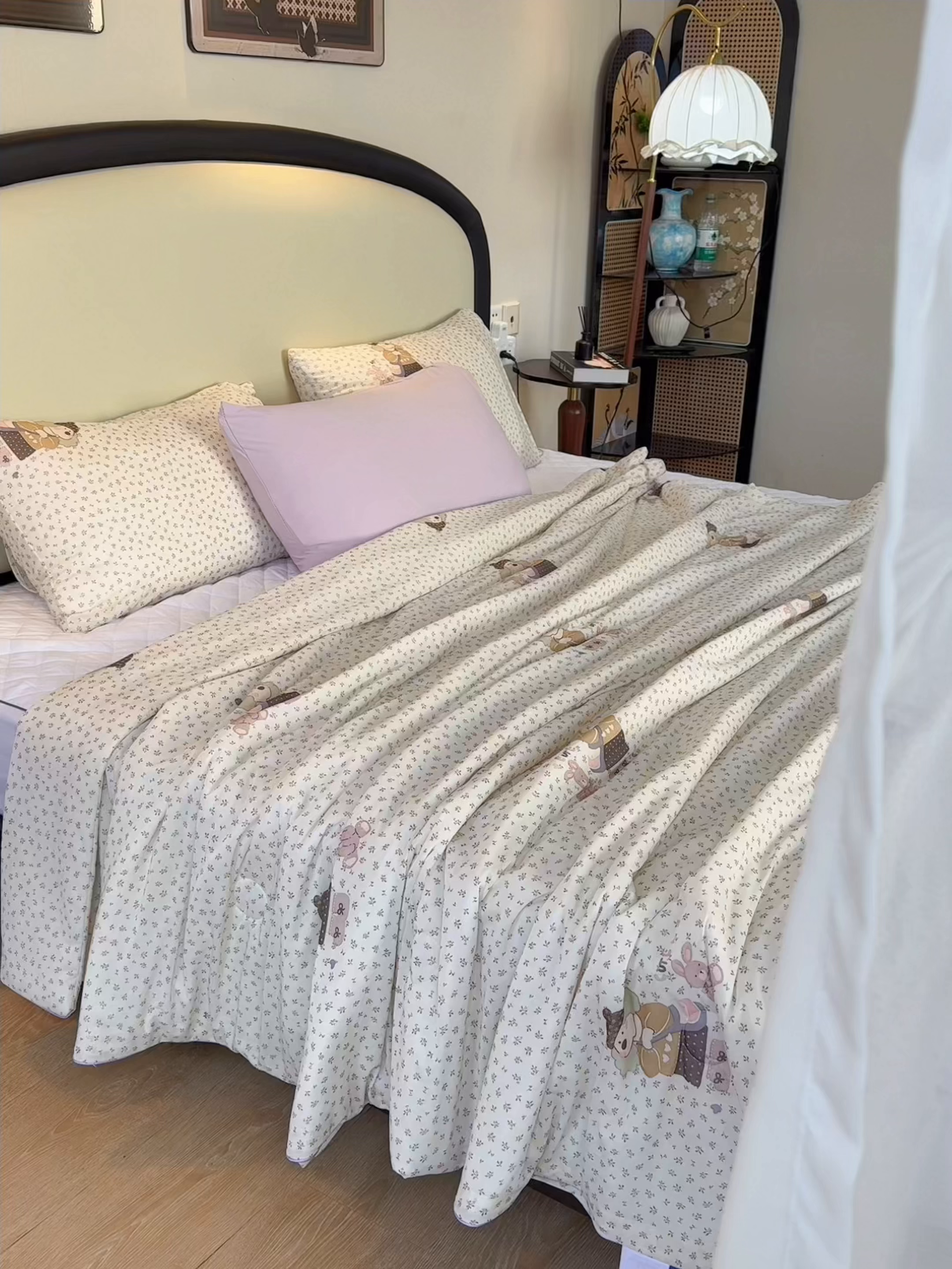 91家纺网 家纺一手货源 找家纺 兜米家居 2026春夏新款A类冰激凌凉感夏被被子被芯 花叶狗狗